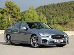 Infiniti Q50 S Hybrid 2013 года